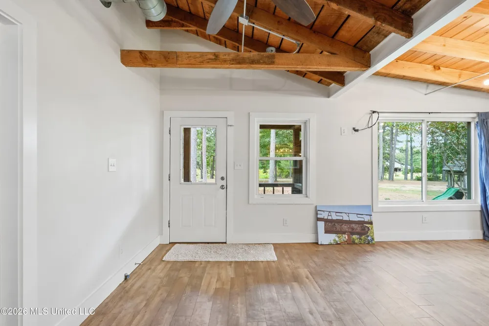 199 Easy Street Braxton, MS 39044