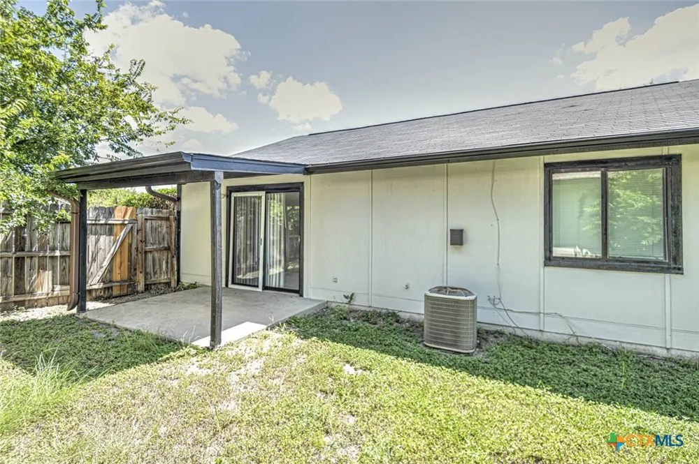 2116 Coach Drive Killeen, TX 76543