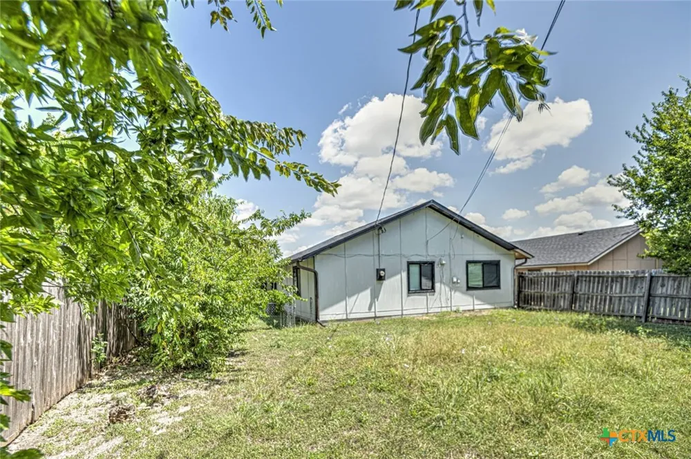 2116 Coach Drive Killeen, TX 76543