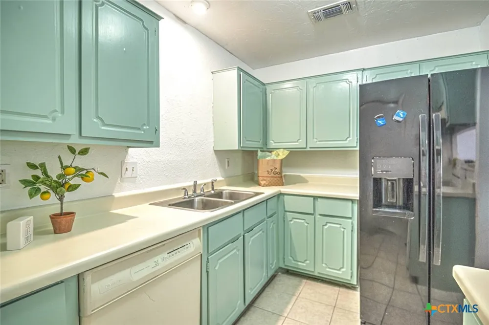 2116 Coach Drive Killeen, TX 76543