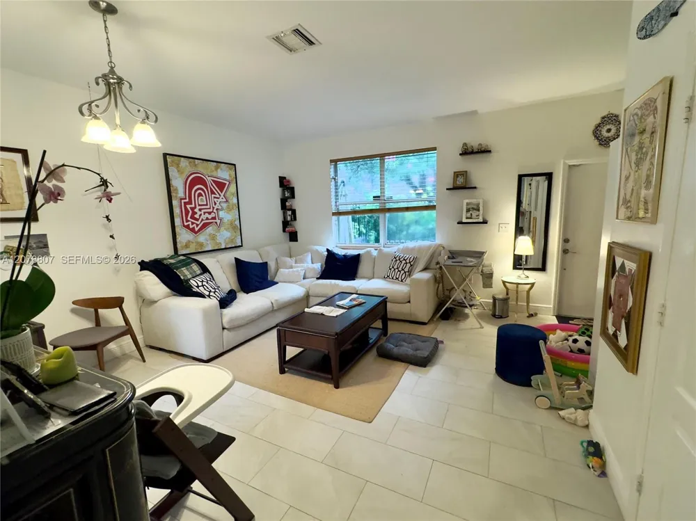 3047 Center St #7 Miami, FL 33133