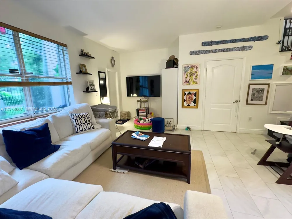 3047 Center St #7 Miami, FL 33133