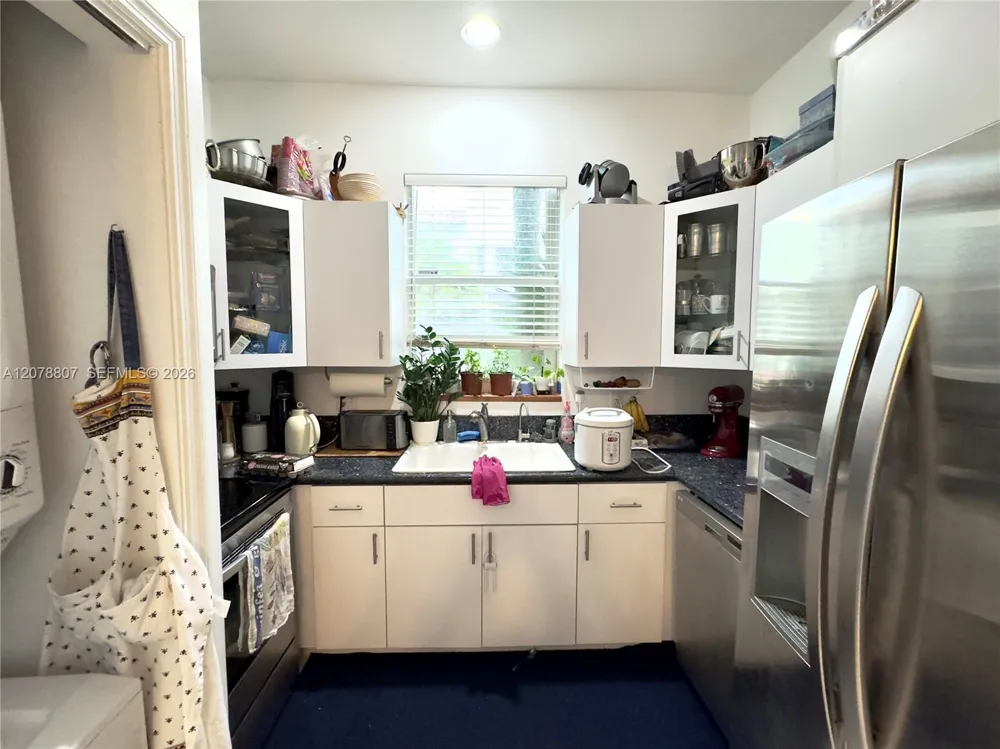3047 Center St #7 Miami, FL 33133