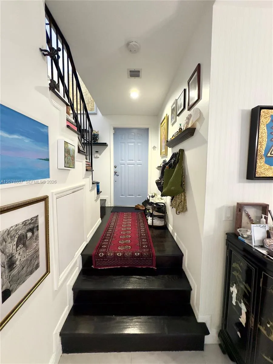 3047 Center St #7 Miami, FL 33133