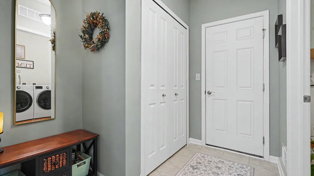 5725 Trail Side Lane Hamburg Township, MI 48189