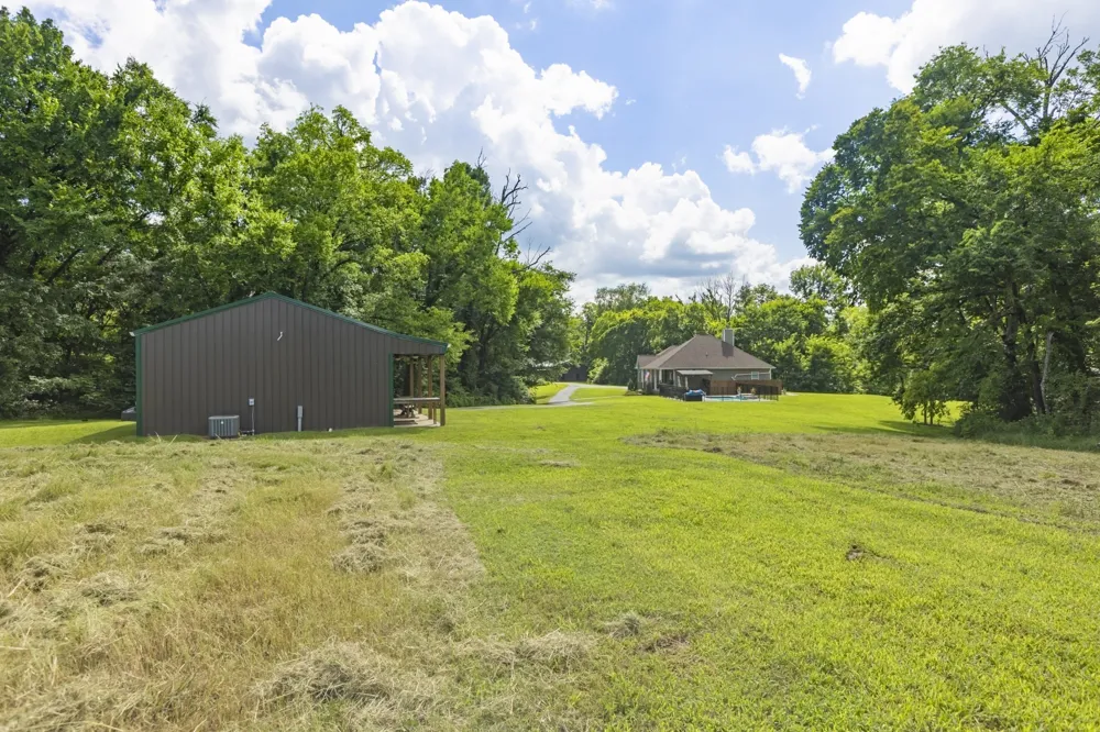 1600 Ledford Rd Lewisburg, TN 37091