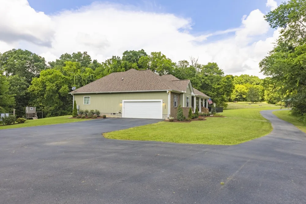 1600 Ledford Rd Lewisburg, TN 37091