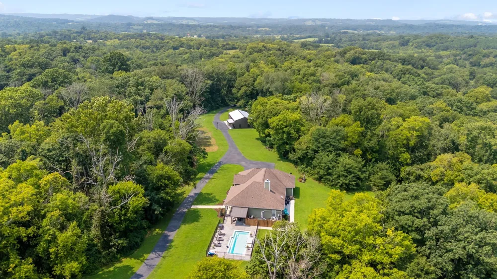 1600 Ledford Rd Lewisburg, TN 37091