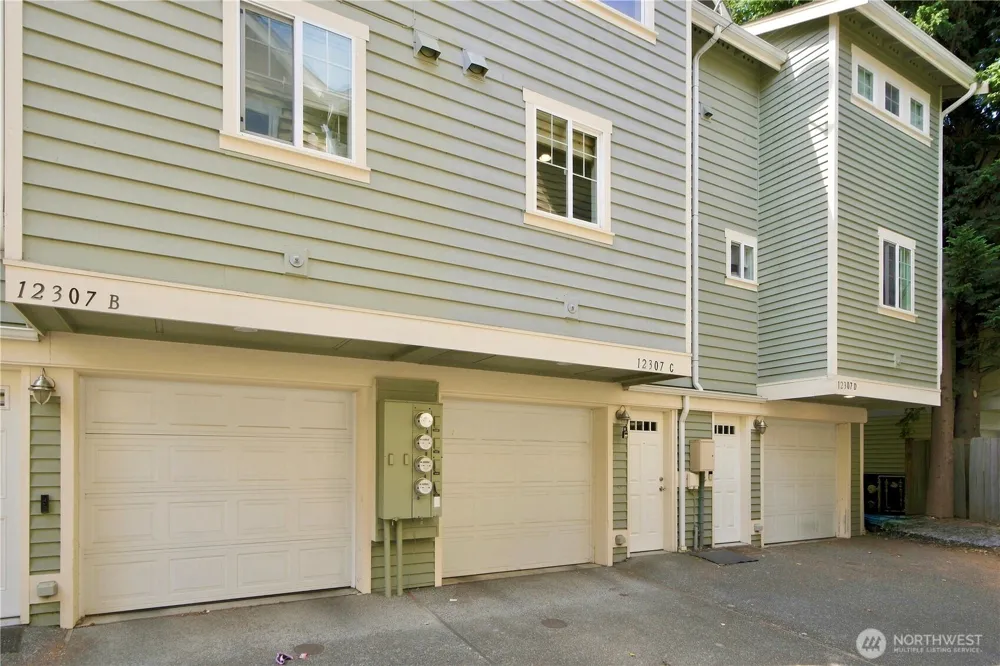 12307 10th Place NE #Unit C Seattle, WA 98125