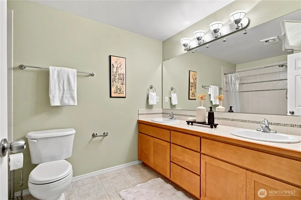 12307 10th Place NE #Unit C Seattle, WA 98125