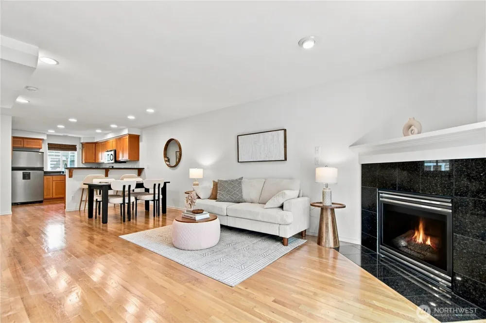 12307 10th Place NE #Unit C Seattle, WA 98125
