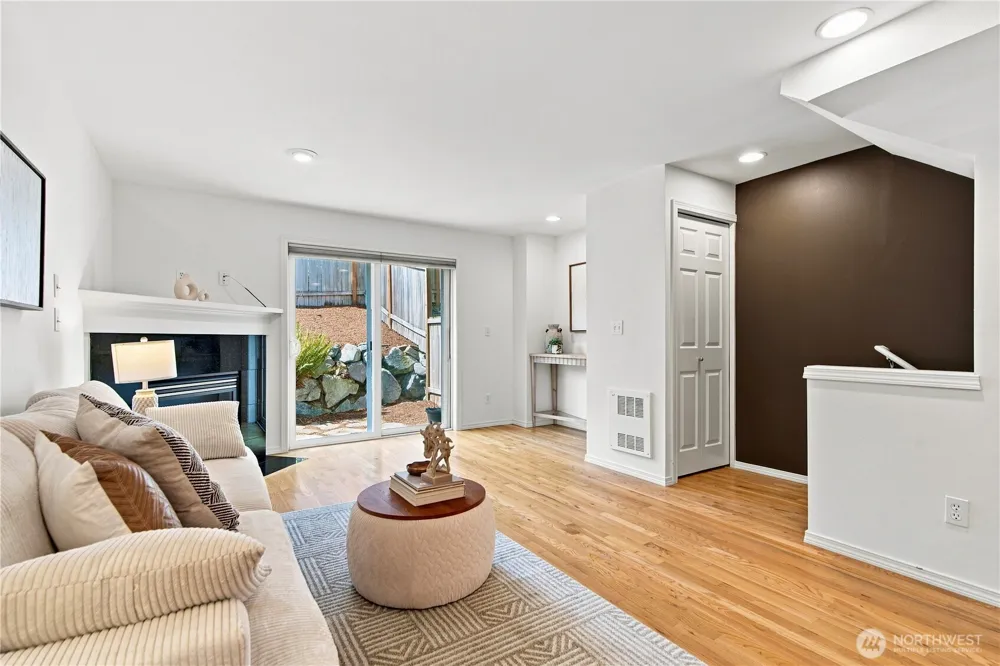 12307 10th Place NE #Unit C Seattle, WA 98125