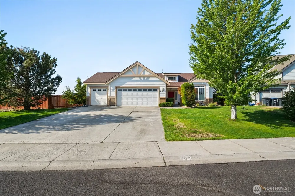 204 Wellington Street Moses Lake, WA 98837