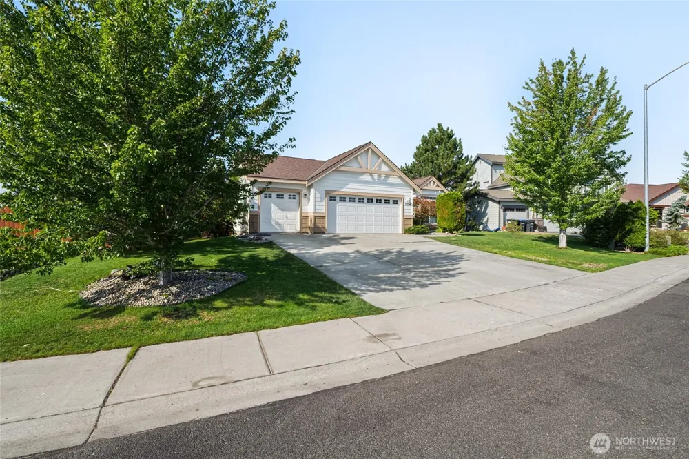 204 Wellington Street Moses Lake, WA 98837