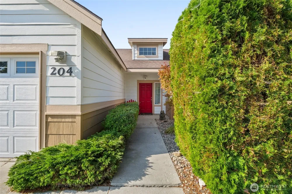 204 Wellington Street Moses Lake, WA 98837