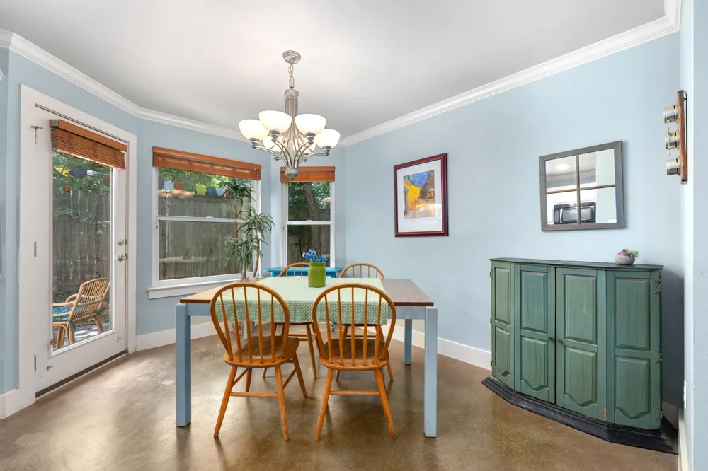 4413 Barrow Avenue Austin, TX 78751