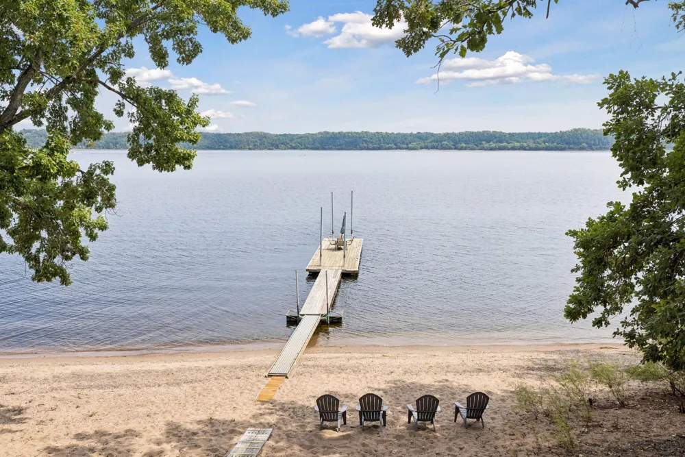983 Quentin Avenue S Lakeland, MN 55043