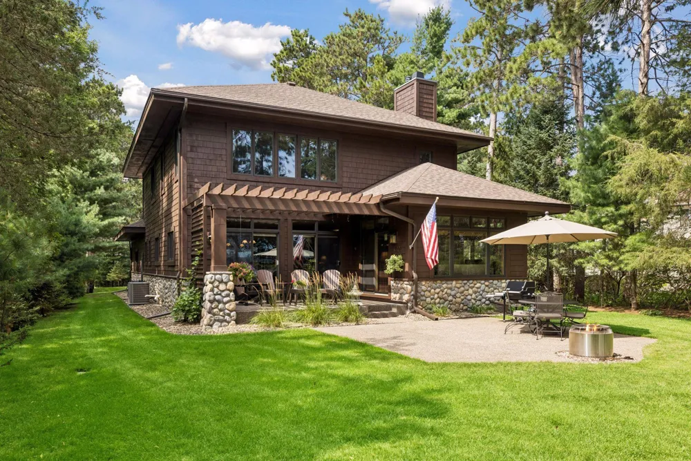 983 Quentin Avenue S Lakeland, MN 55043