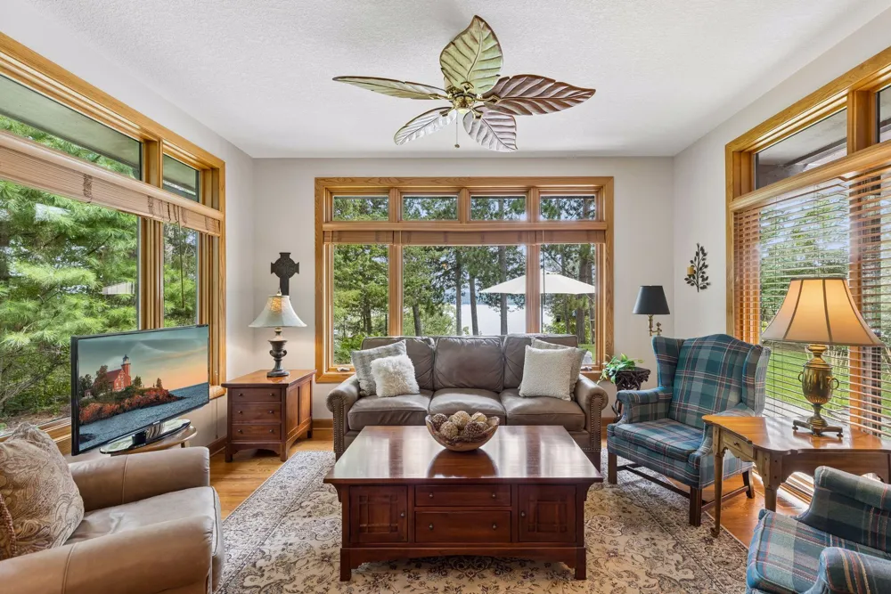 983 Quentin Avenue S Lakeland, MN 55043