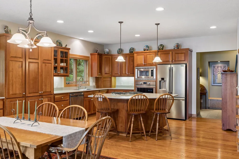 983 Quentin Avenue S Lakeland, MN 55043