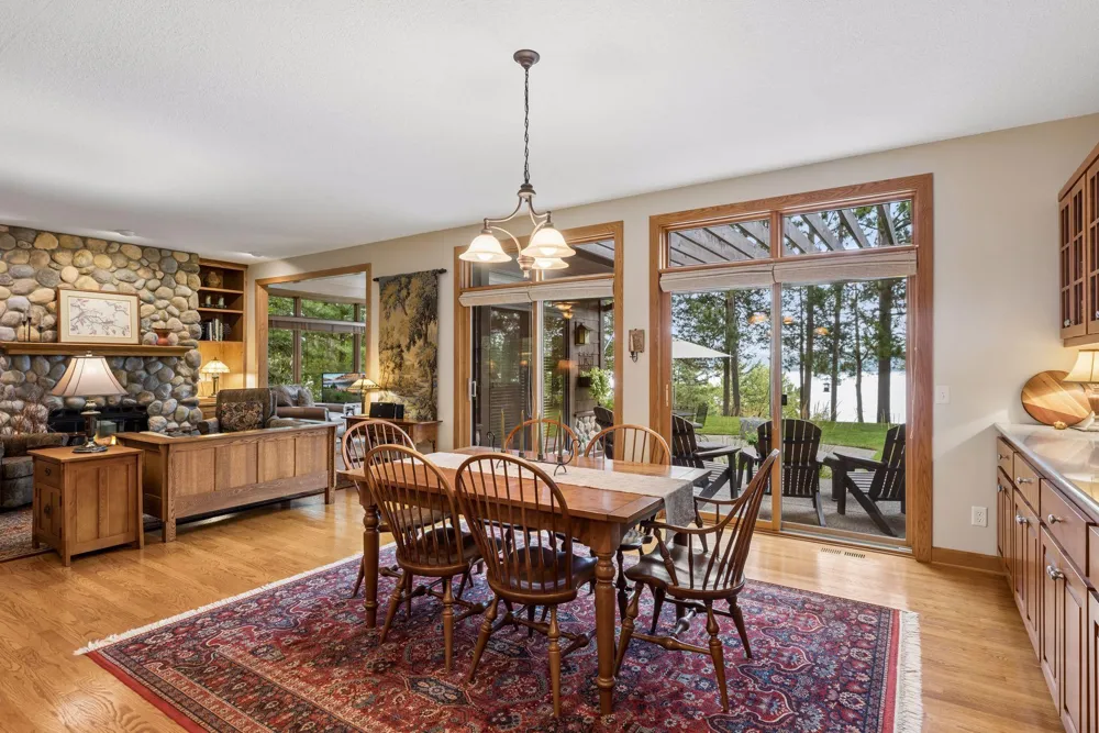 983 Quentin Avenue S Lakeland, MN 55043