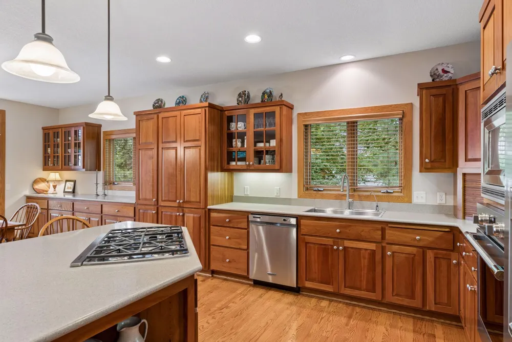 983 Quentin Avenue S Lakeland, MN 55043
