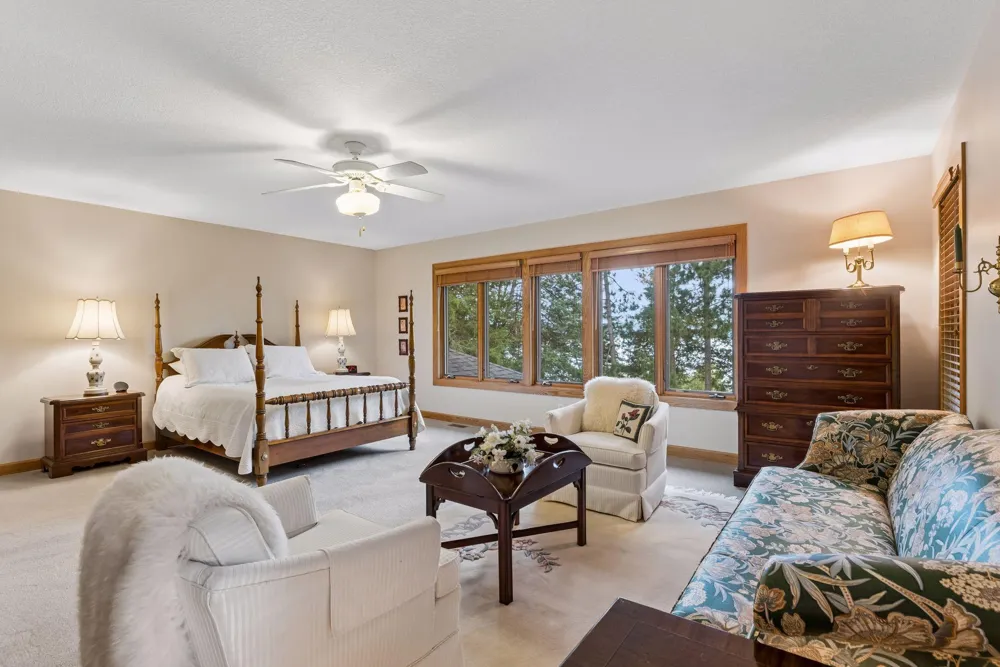 983 Quentin Avenue S Lakeland, MN 55043
