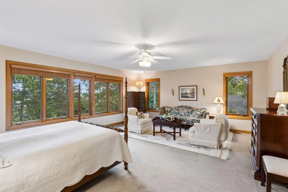 983 Quentin Avenue S Lakeland, MN 55043