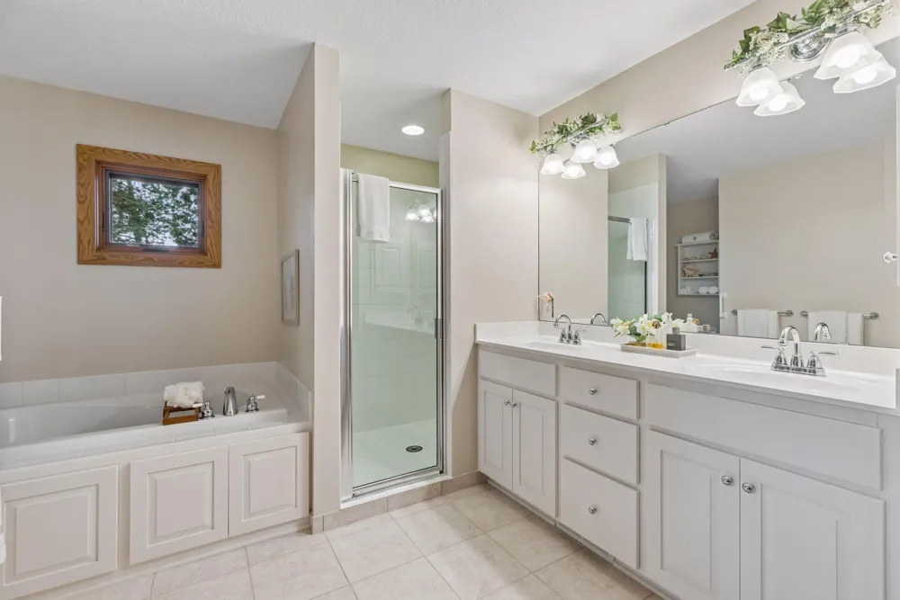 983 Quentin Avenue S Lakeland, MN 55043