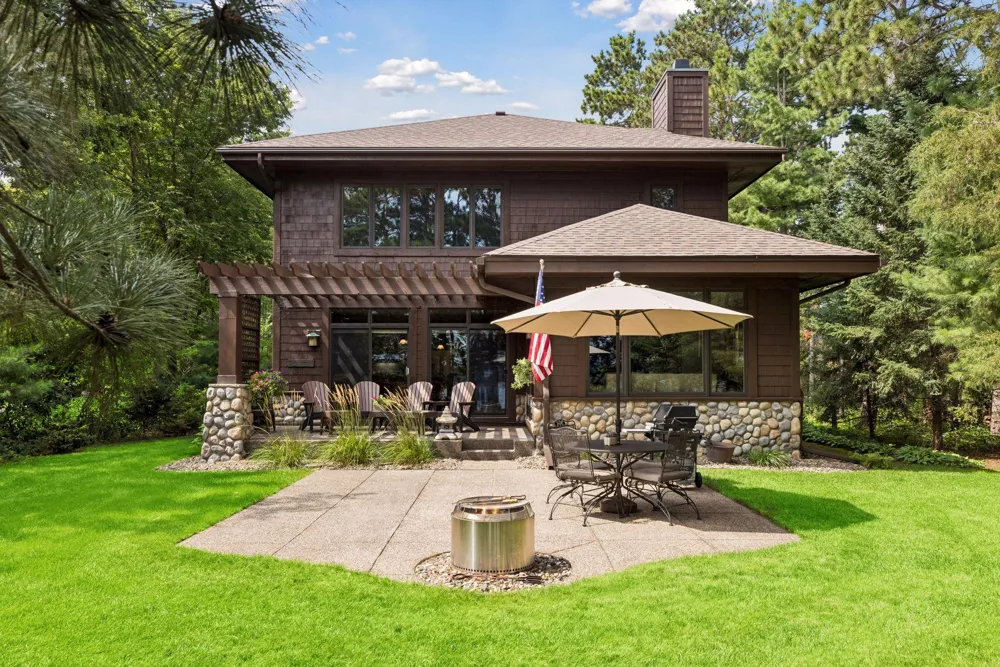 983 Quentin Avenue S Lakeland, MN 55043