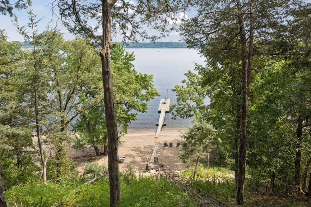983 Quentin Avenue S Lakeland, MN 55043