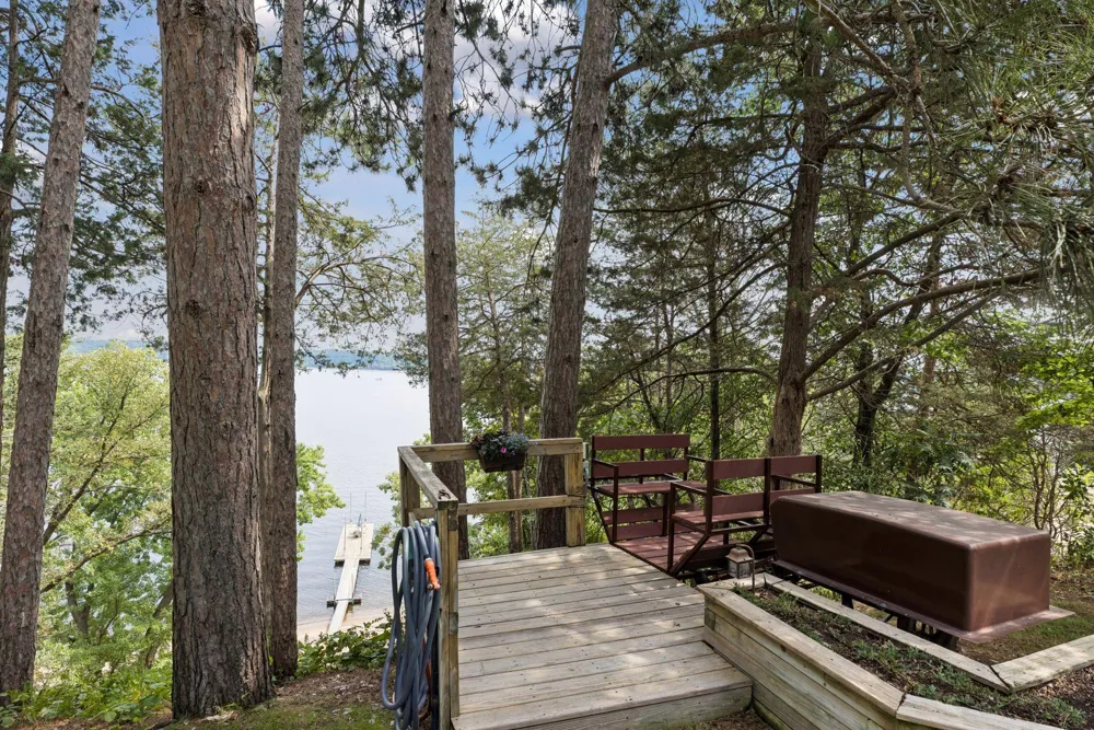 983 Quentin Avenue S Lakeland, MN 55043