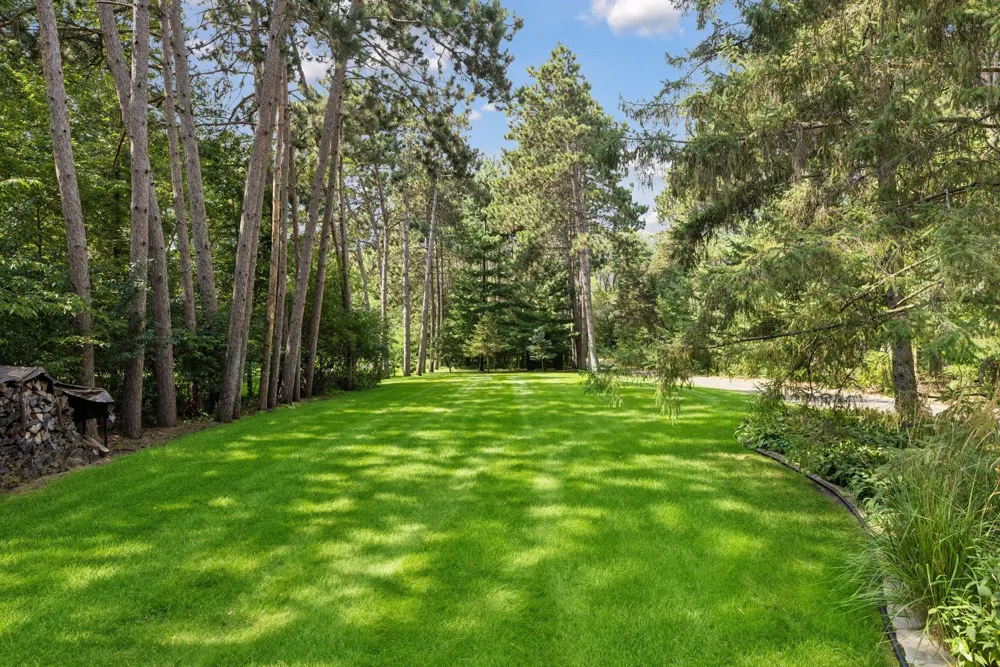 983 Quentin Avenue S Lakeland, MN 55043