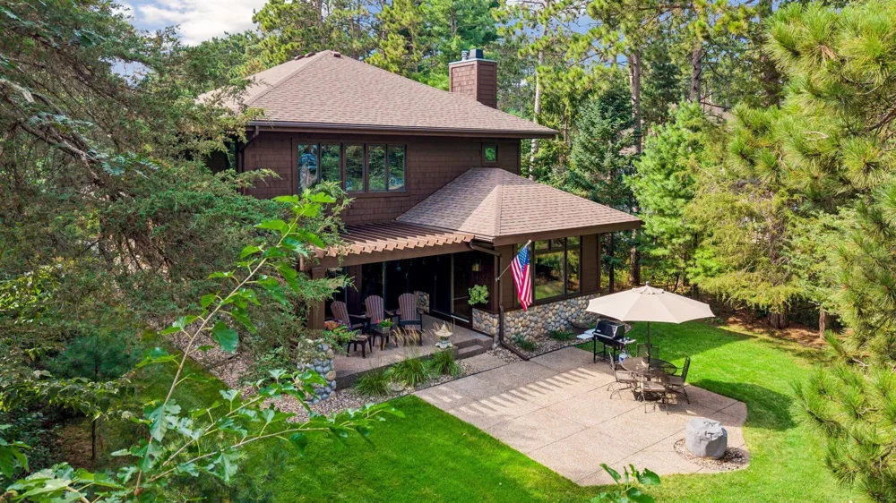 983 Quentin Avenue S Lakeland, MN 55043