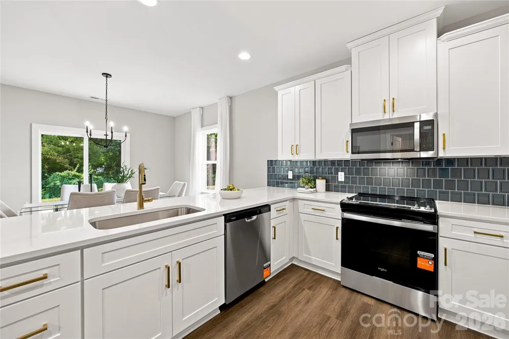 2211 W Seventh Avenue Gastonia, NC 28052