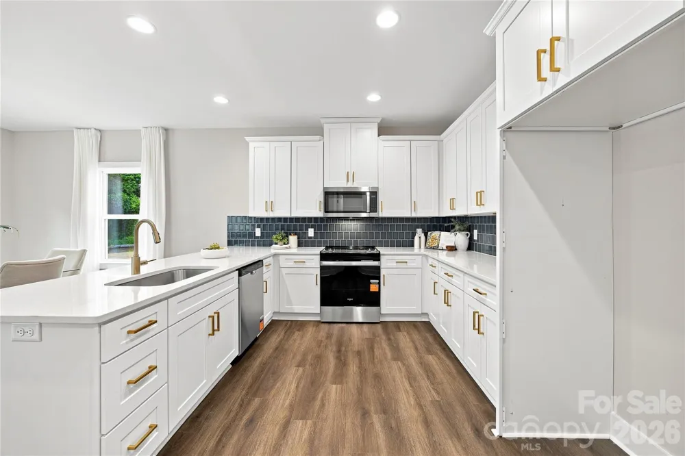 2211 W Seventh Avenue Gastonia, NC 28052