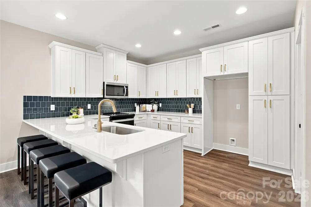 2211 W Seventh Avenue Gastonia, NC 28052