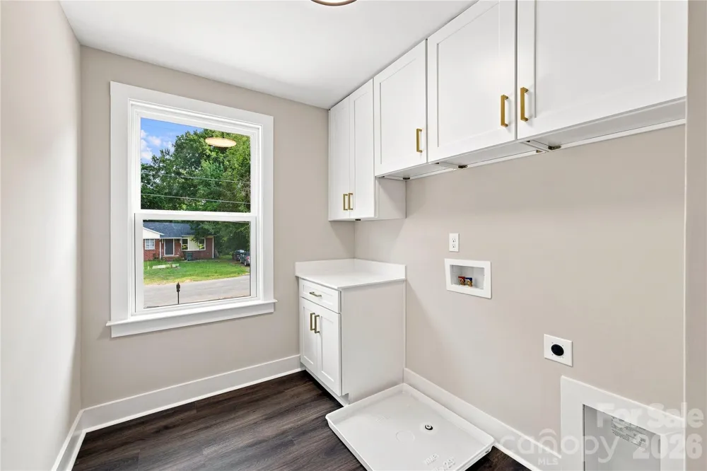 2211 W Seventh Avenue Gastonia, NC 28052