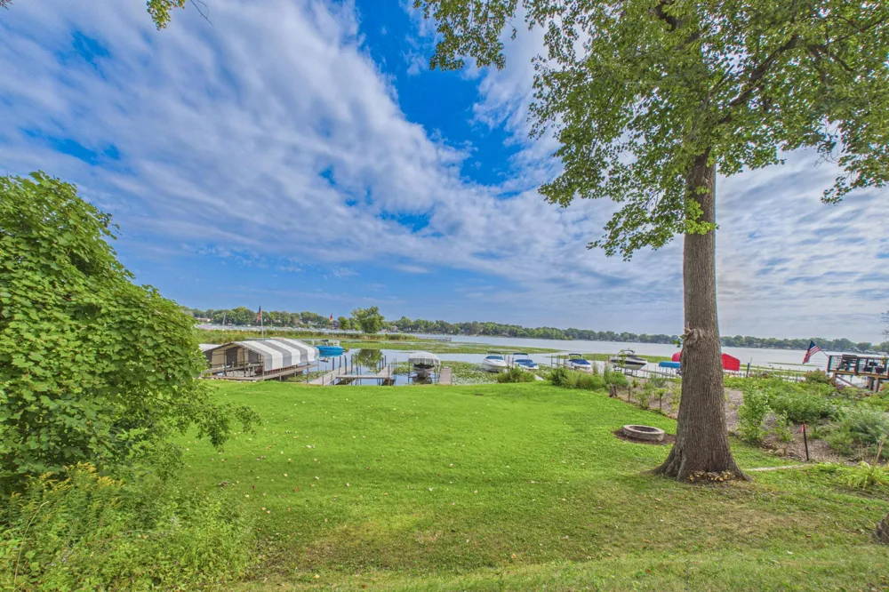 2149 Cardinal Lane Mound, MN 55364