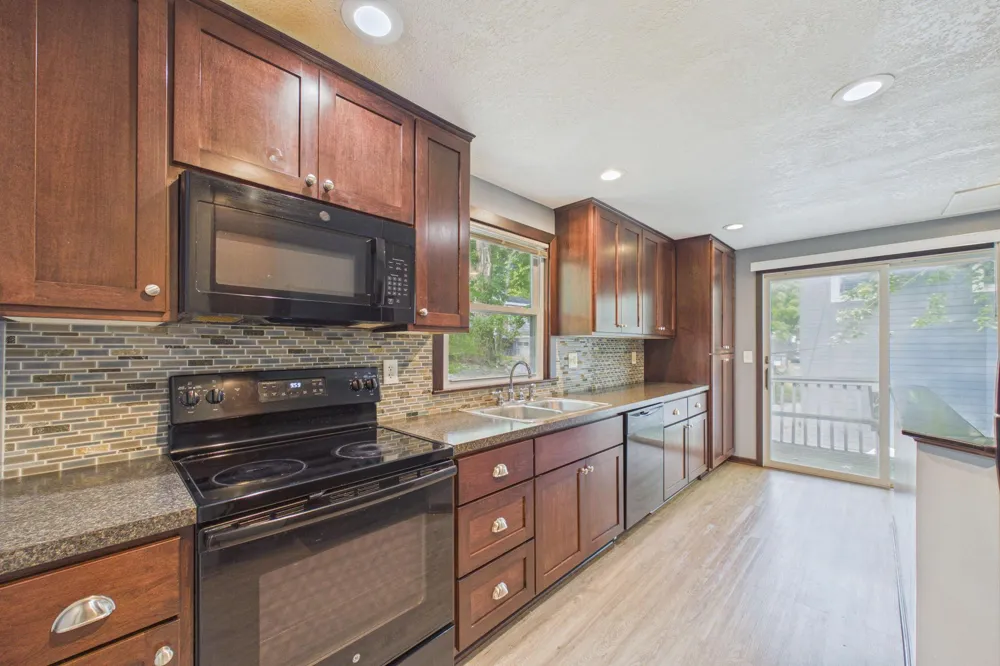 2149 Cardinal Lane Mound, MN 55364