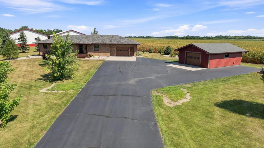 7030 110th Avenue S Sabin, MN 56580