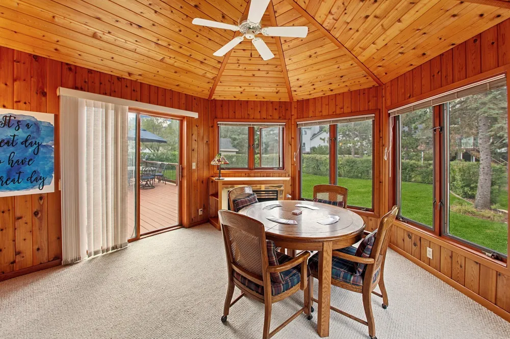 9224 Cornell Road Woodbury, MN 55125