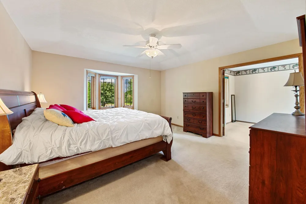 9224 Cornell Road Woodbury, MN 55125