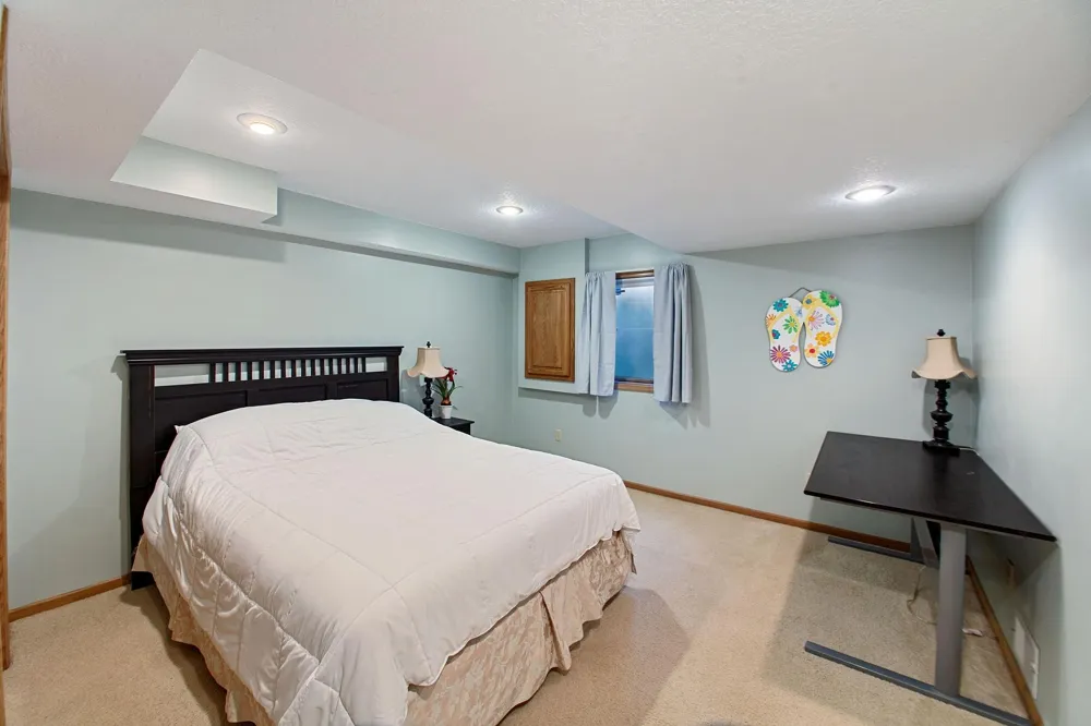 9224 Cornell Road Woodbury, MN 55125