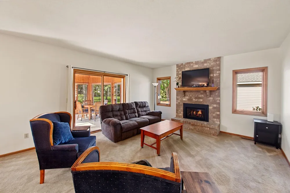 9224 Cornell Road Woodbury, MN 55125