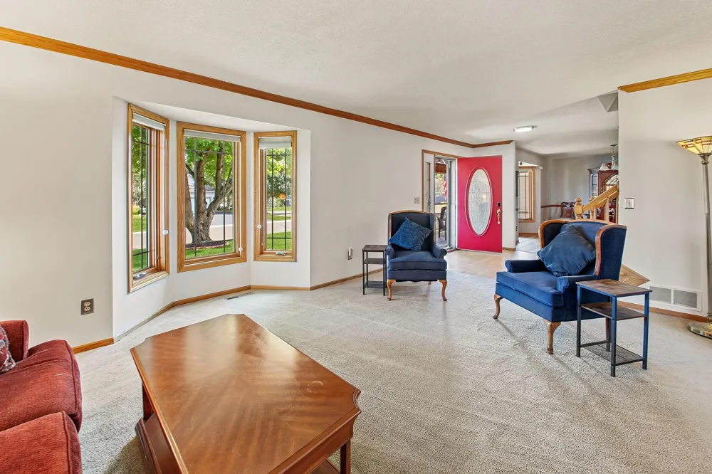 9224 Cornell Road Woodbury, MN 55125