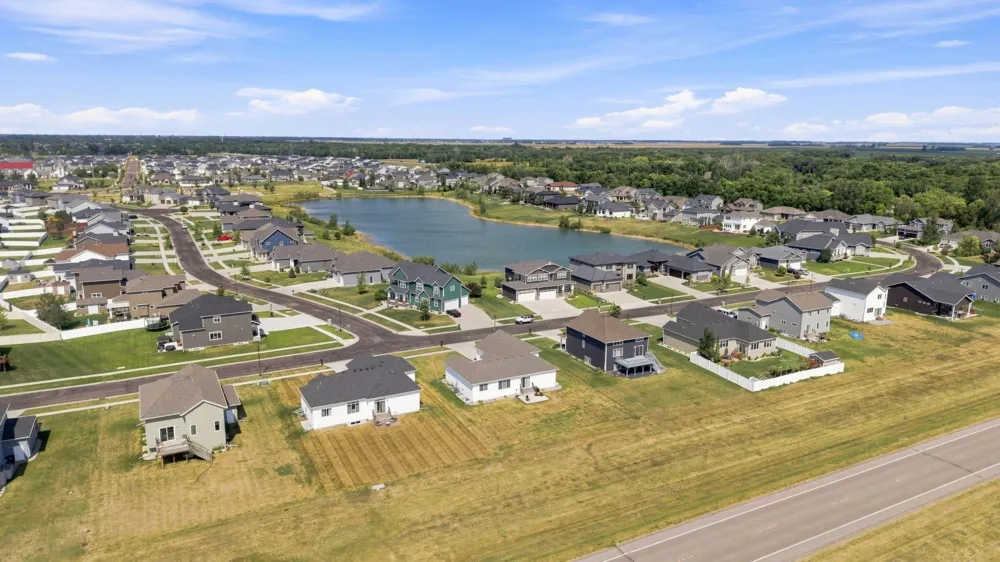 1504 75th Avenue S Fargo, ND 58104