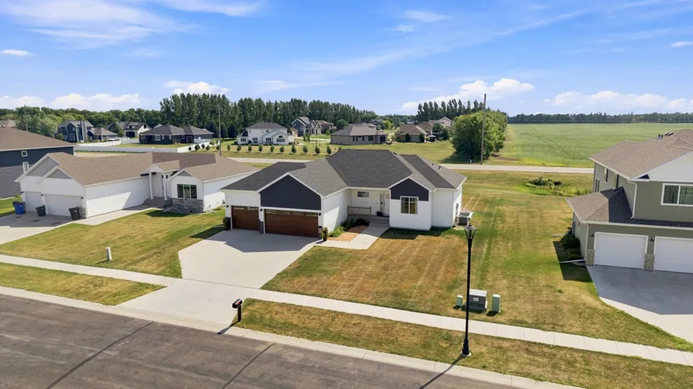 1504 75th Avenue S Fargo, ND 58104