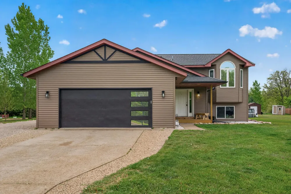 14216 314th Avenue NW Princeton, MN 55371