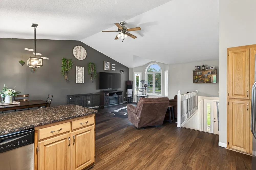 14216 314th Avenue NW Princeton, MN 55371